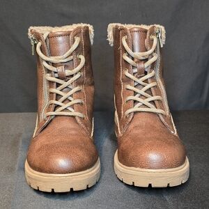 Steve Madden Brown Lace-Up Boots with Faux Fur